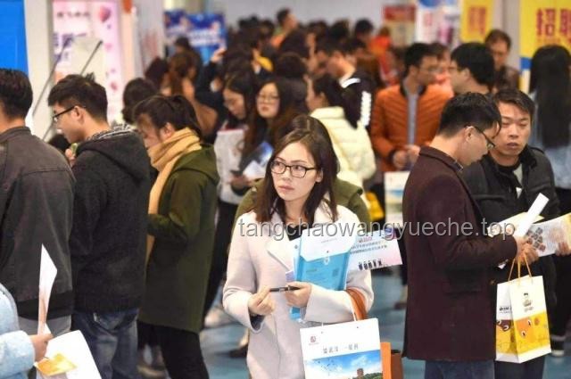 2025年就业怪象：毕业生求职难与高薪岗位招聘难并存